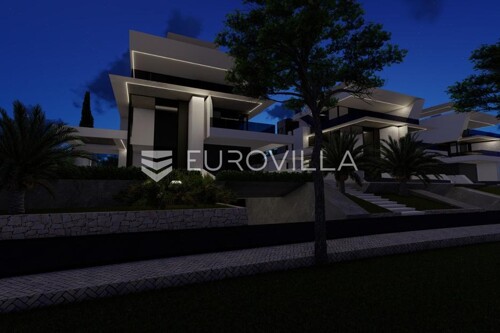 Thumbnail 6360746 - 4