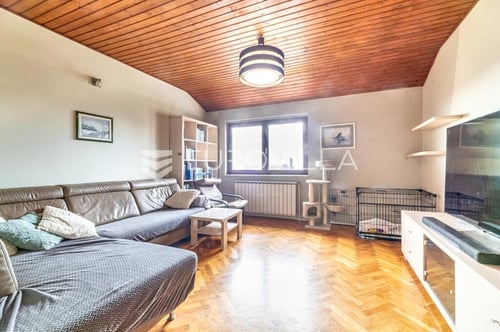 Zagreb, Šalata, četverosoban stan NKP 76 m2, adaptacija
