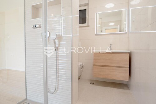 Thumbnail 6360754 - 20