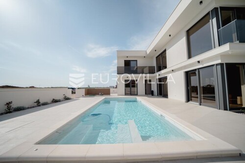 Thumbnail 6360754 - 3