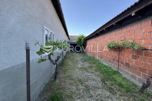 Strizivojna, kuća 175 m2 na zemljištu od 2794 m2