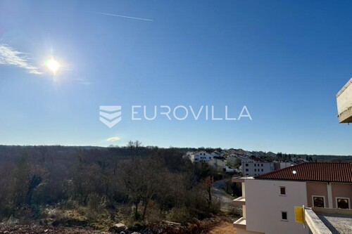 Thumbnail 6360758 - 3