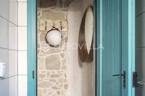 Thumbnail 6360772 - 60