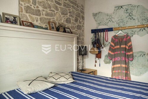 Thumbnail 6360772 - 24