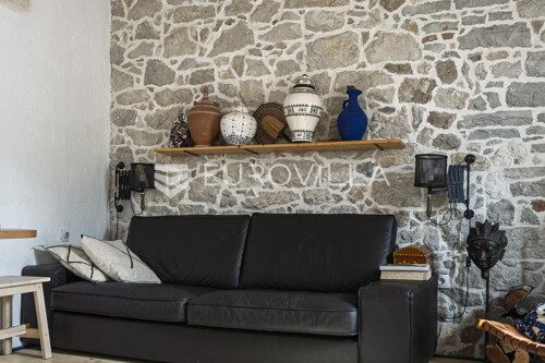 Thumbnail 6360772 - 8