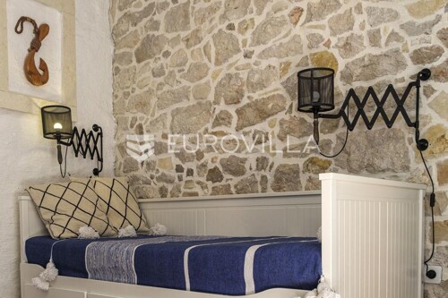 Thumbnail 6360772 - 41