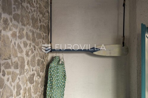 Thumbnail 6360772 - 56