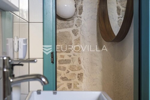 Thumbnail 6360772 - 61