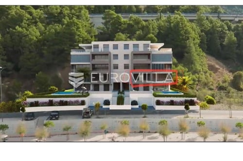 Omiš, Brzet, novogradnja prvi red uz more