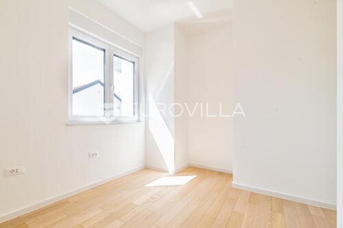 Thumbnail 6360777 - 6