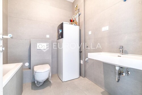 Thumbnail 6360777 - 9