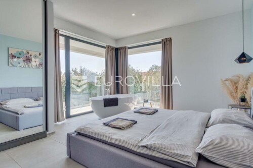 Thumbnail 6360780 - 22