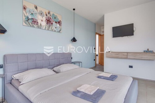 Thumbnail 6360780 - 23