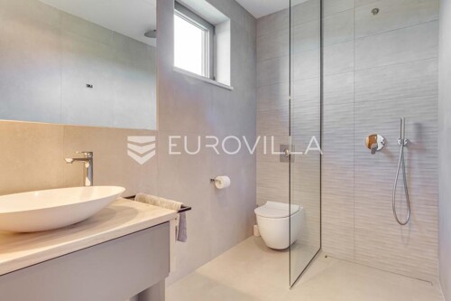 Thumbnail 6360780 - 25