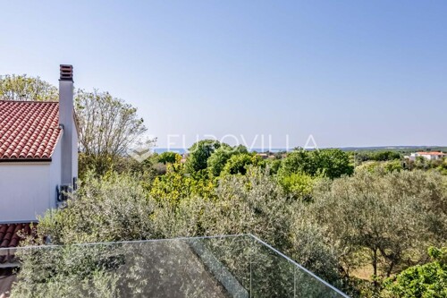 Thumbnail 6360780 - 3