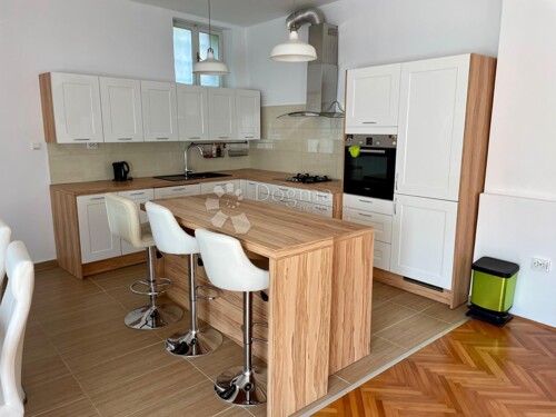 Thumbnail 6360802 - 5