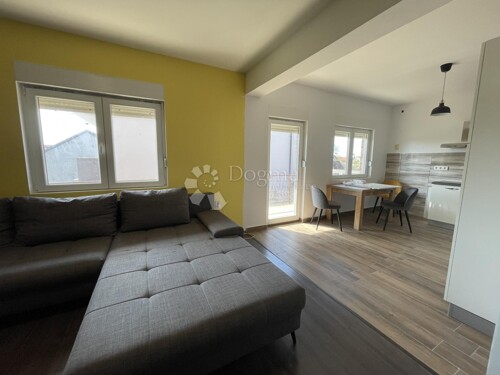 Thumbnail 6360803 - 3