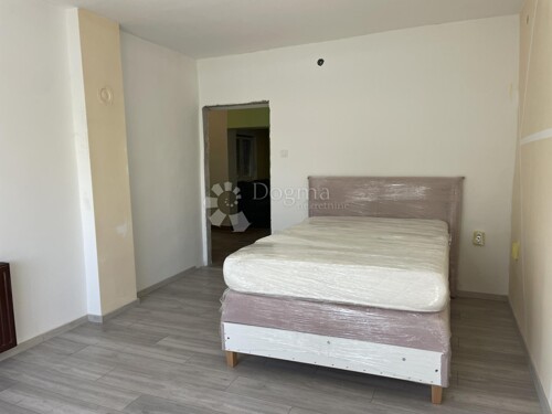 Thumbnail 6360803 - 13