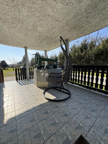 Thumbnail 6360804 - 12