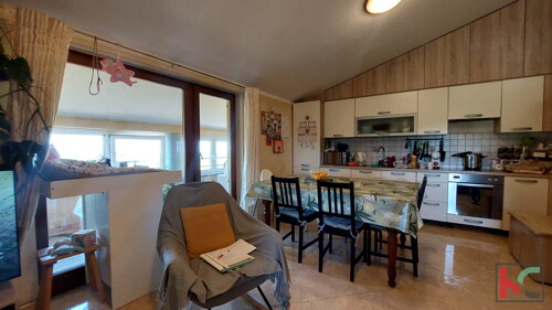 Thumbnail 6360816 - 3