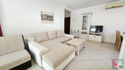 Medulin, Vinkuran, apartman 53,17 m2 sa divnom okućnicom, nedaleko od mora