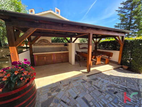 Thumbnail 6360818 - 15