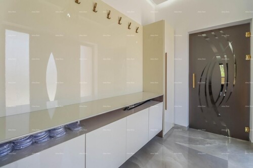 Thumbnail 6360850 - 12