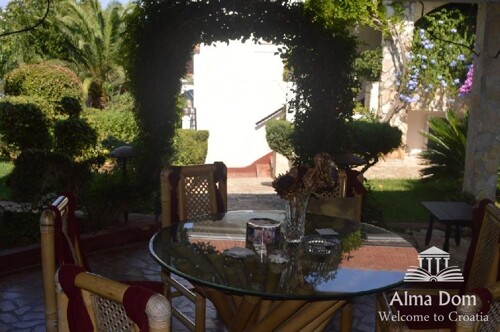 Thumbnail 6360856 - 12