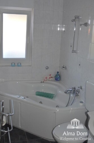 Thumbnail 6360856 - 21