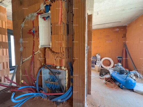 Thumbnail 6360857 - 12