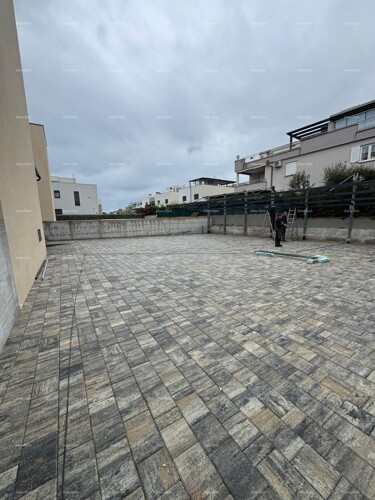 Thumbnail 6360860 - 11