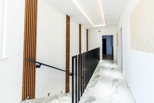 Thumbnail 6360861 - 18