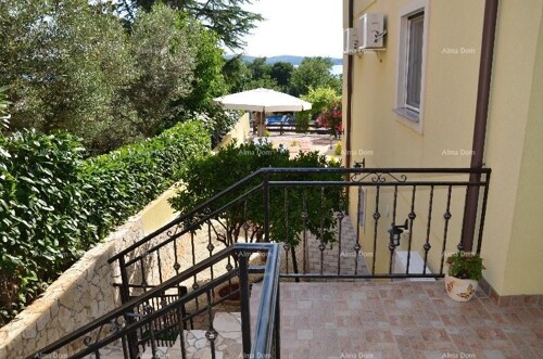 Thumbnail 6360864 - 12