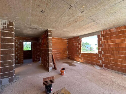 Stan Novi projekt, Barbariga! Stan s vrtom i parkingom, 500 m od mora