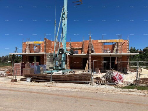 Stan Novi projekt, Barbariga! Stan s vrtom i parkingom, 500 m od mora