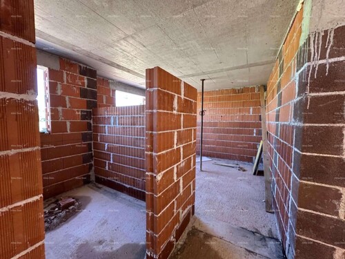 Thumbnail 6360867 - 4