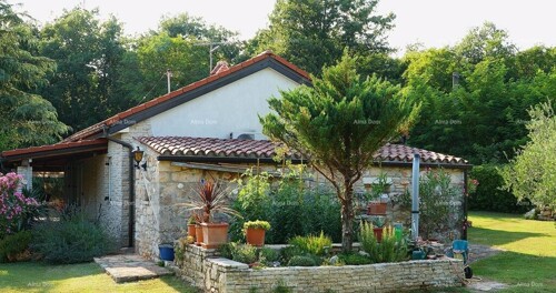 Kuća UMAG, Kuća, 144 m², s velikim vrtom i ljetnom kuhinjom, potpuno renov...