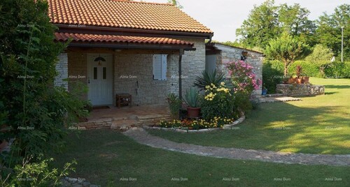 Kuća UMAG, Kuća, 144 m², s velikim vrtom i ljetnom kuhinjom, potpuno renov...