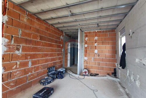 Thumbnail 6360884 - 6