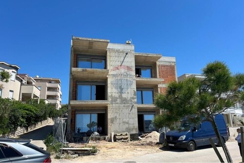 Thumbnail 6360886 - 3