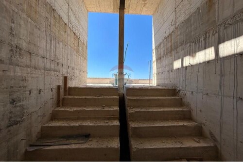 Thumbnail 6360886 - 4