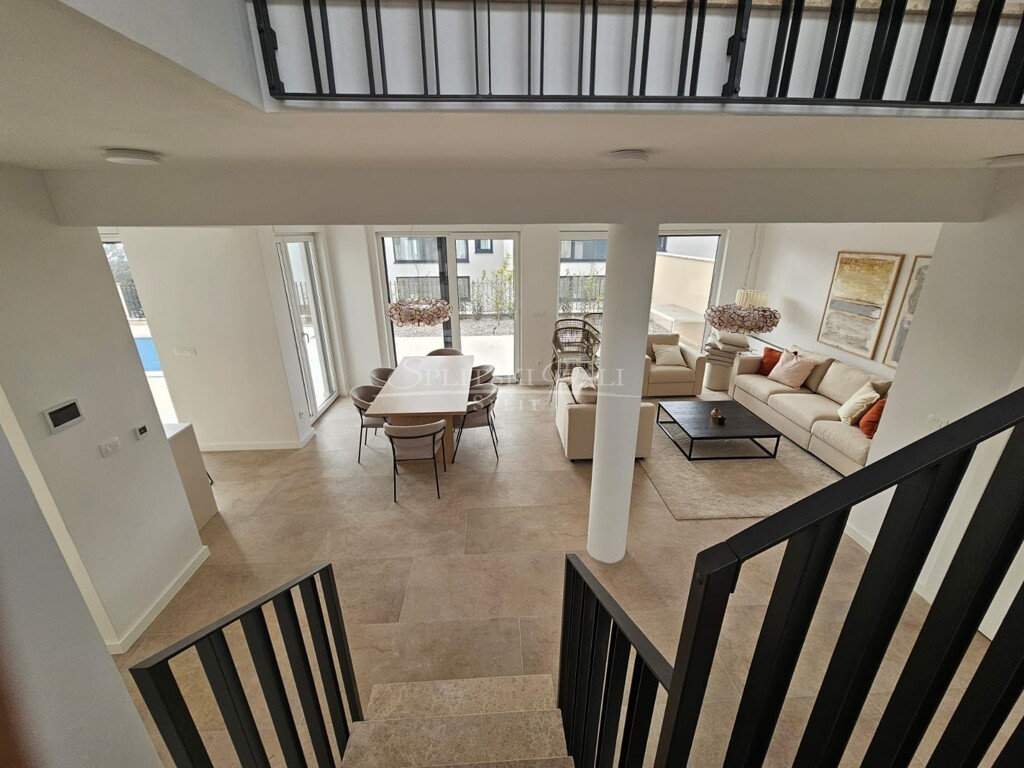 Image 6360940 - 6