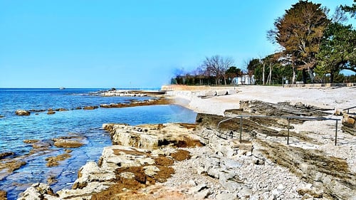Istra,Zambratija-Građevinsko zemljište 300 m od mora