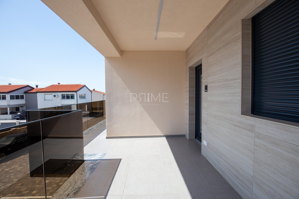 Image 6361061 - 7
