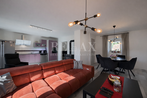 Senj - adaptirani stan u centru