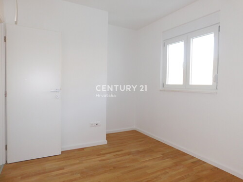 STAN S POGLEDOM NA MORE U NOVOGRADNJI – SEGET DONJI, 70,17M2